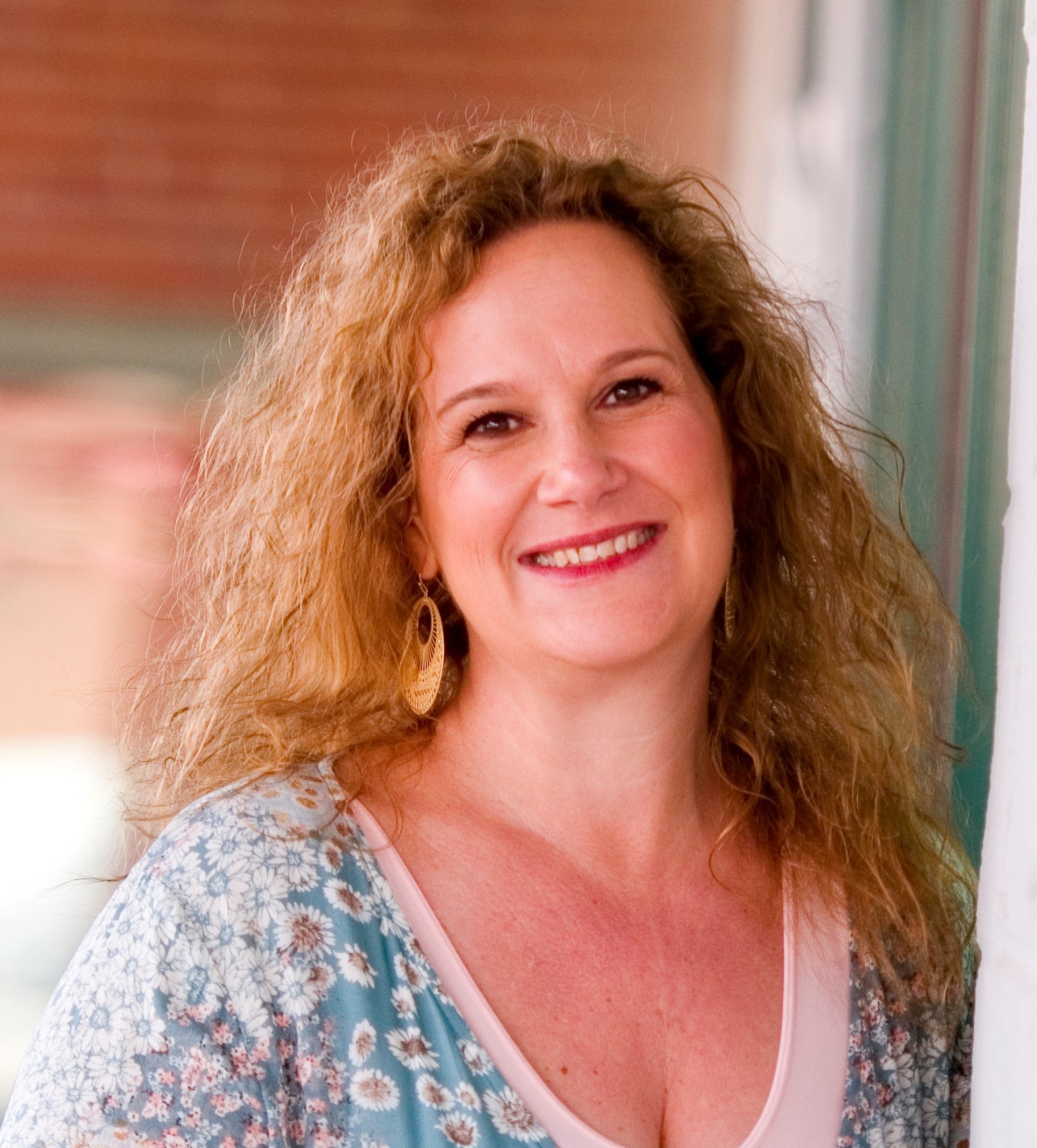 Portrait of Professor Lori Peters 