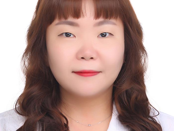 Portrait of Dr. YoungJu Shin